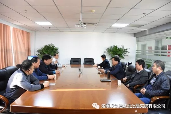 1524216200961114.jpg 640.webp (10).jpg